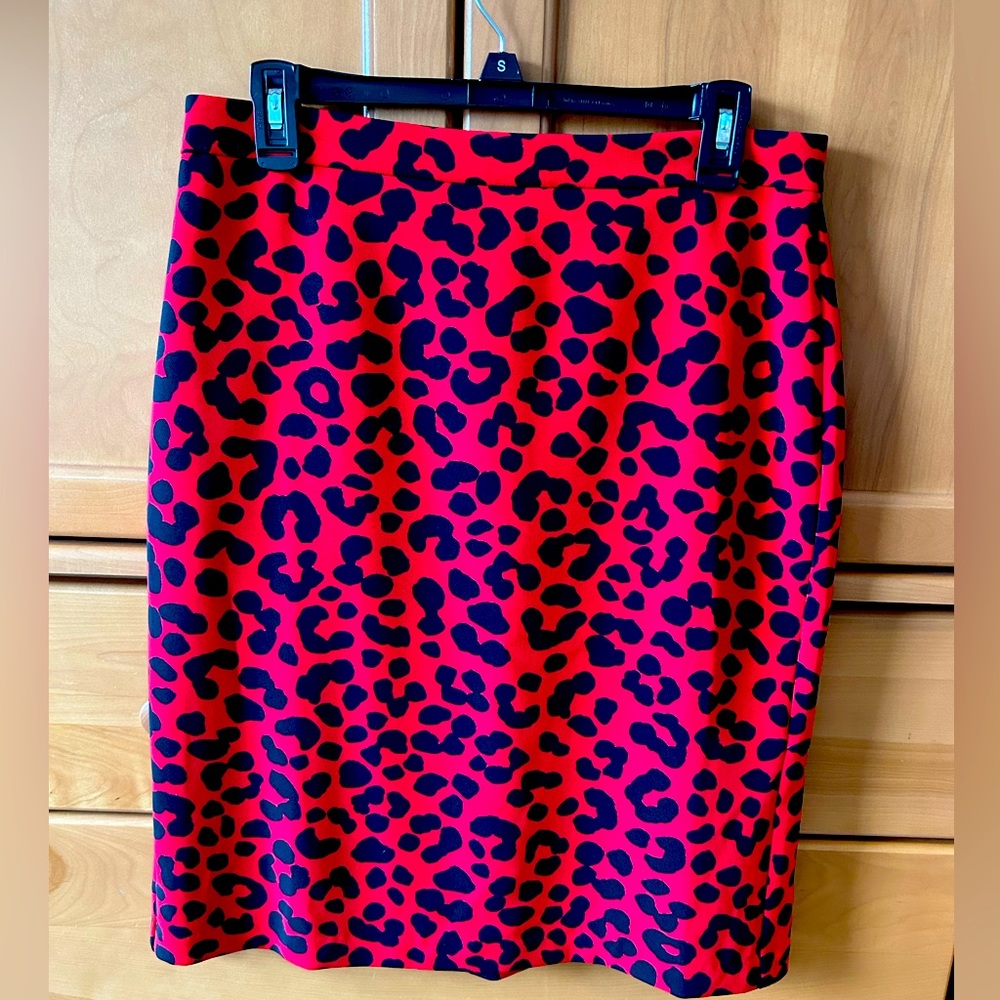 Ann Taylor red and black animal print skirt
